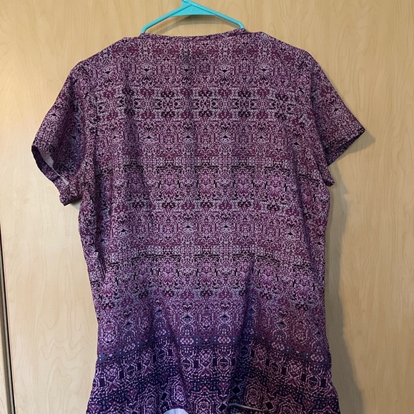 Women’s Uniform Advantage Buttersoft Stretch Scrub Top - Picture 3 of 3